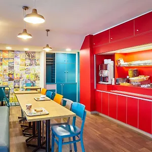  Hotel Hotelf1 Centre Courtine Gare