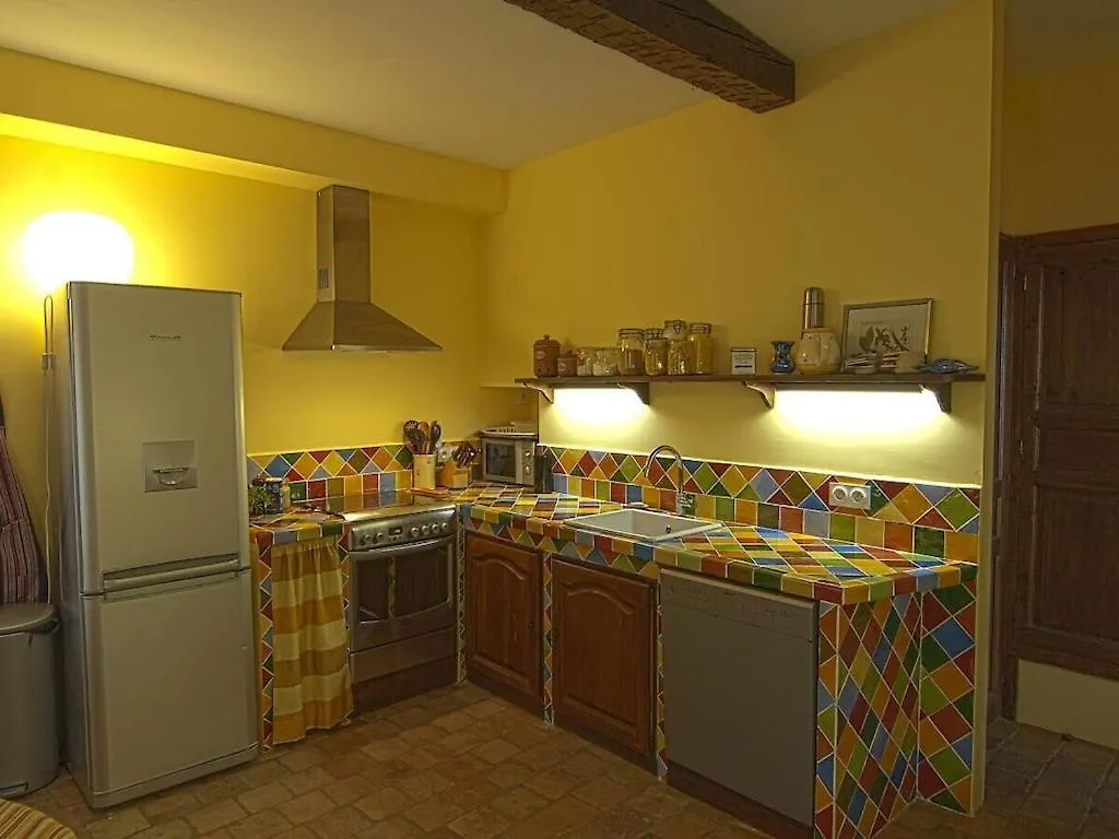 Provencal Charm Comfortable Vacation Home Avignon Holiday home